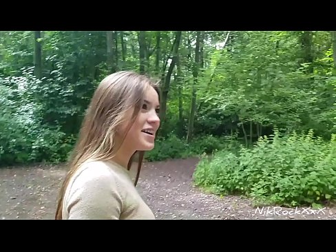 ❤️ エベリナに公共の場でのファックを提案した。彼女はイエスと言った。そして、私は彼女のお尻をファックし、彼女の口の中にザーメンを入れた。そして彼女は小便をした。 ️❌ ファッキング ❌️